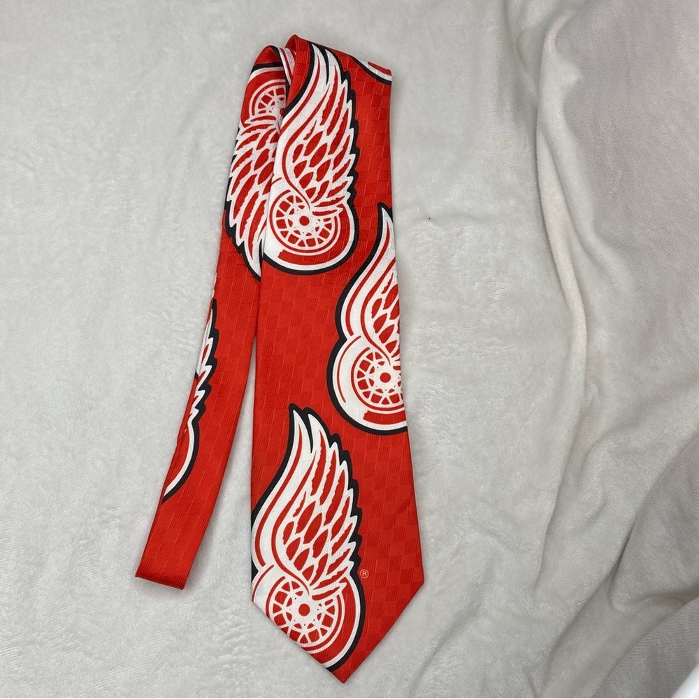 Tie Breaker NHL Hockey Licensed Detroit Red Wings Neck Tie